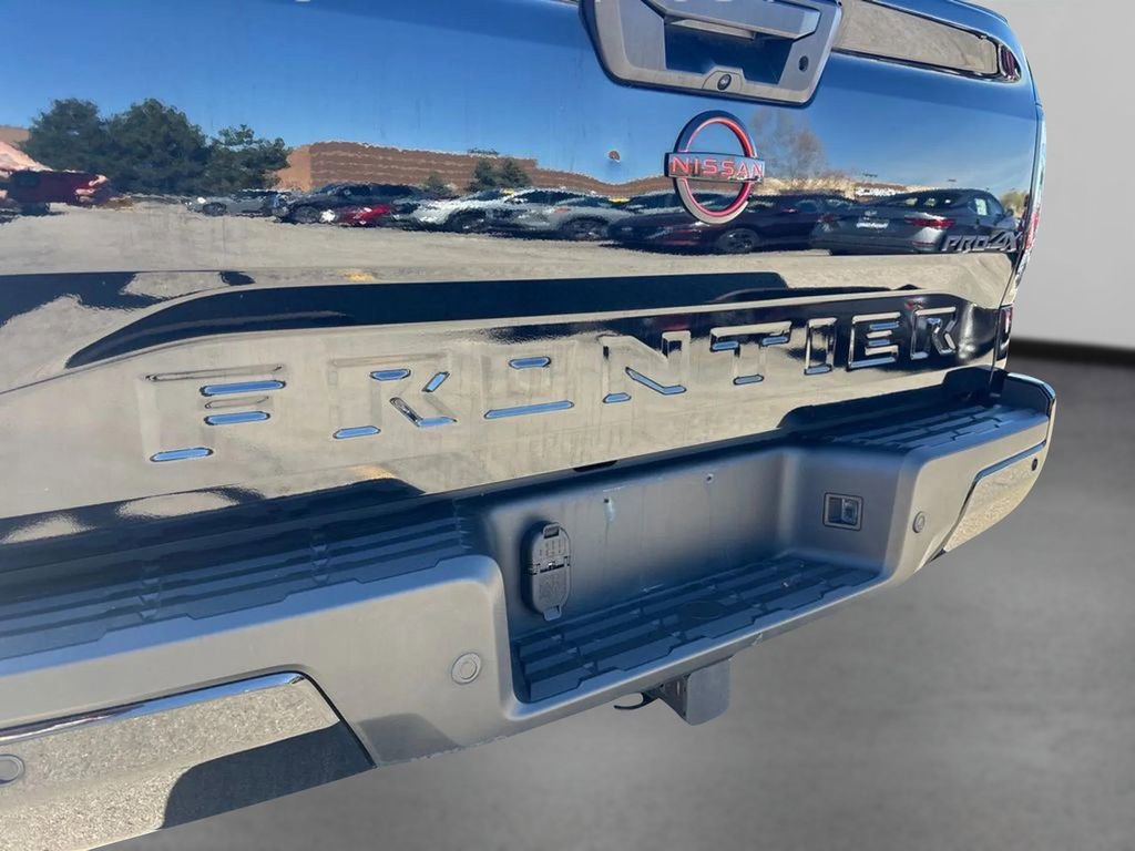 Used 2024 Nissan Frontier PRO-4X w/ Technology Package AWD/4WD image 15