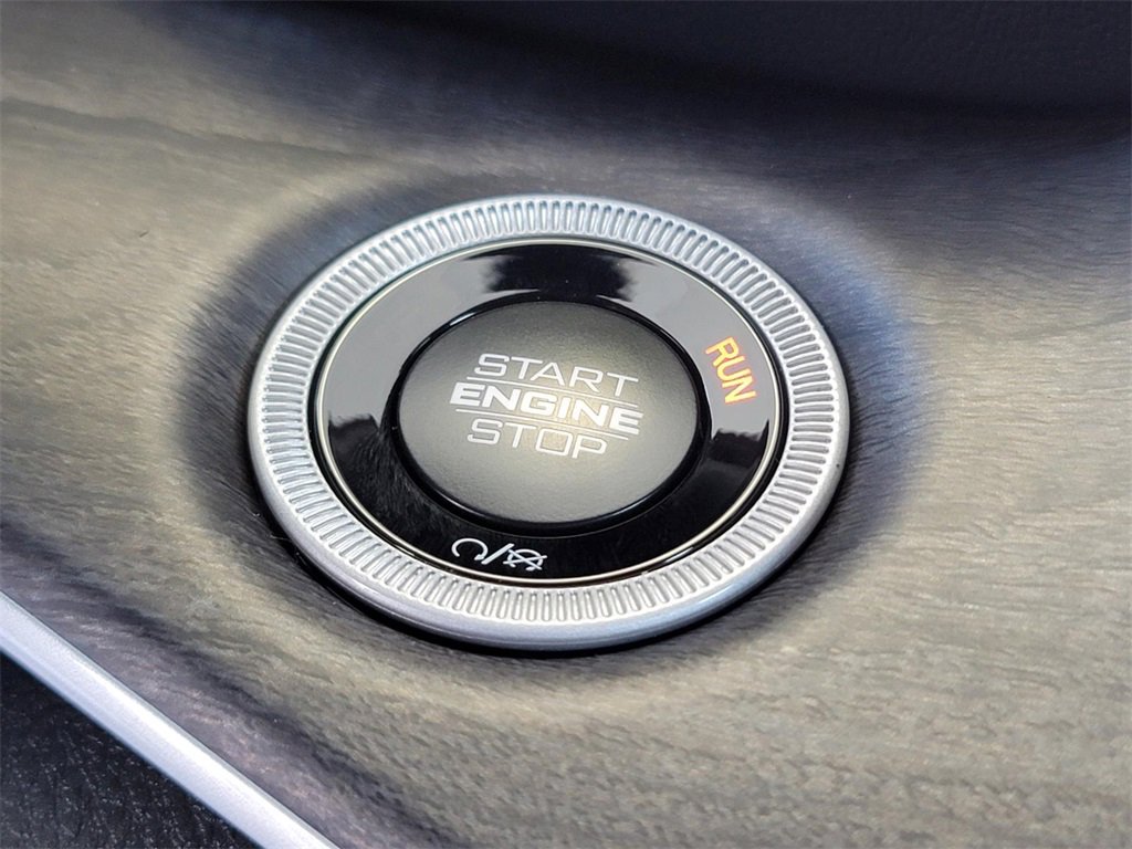 New 2025 Jeep Grand Cherokee Limited 4xe image 34