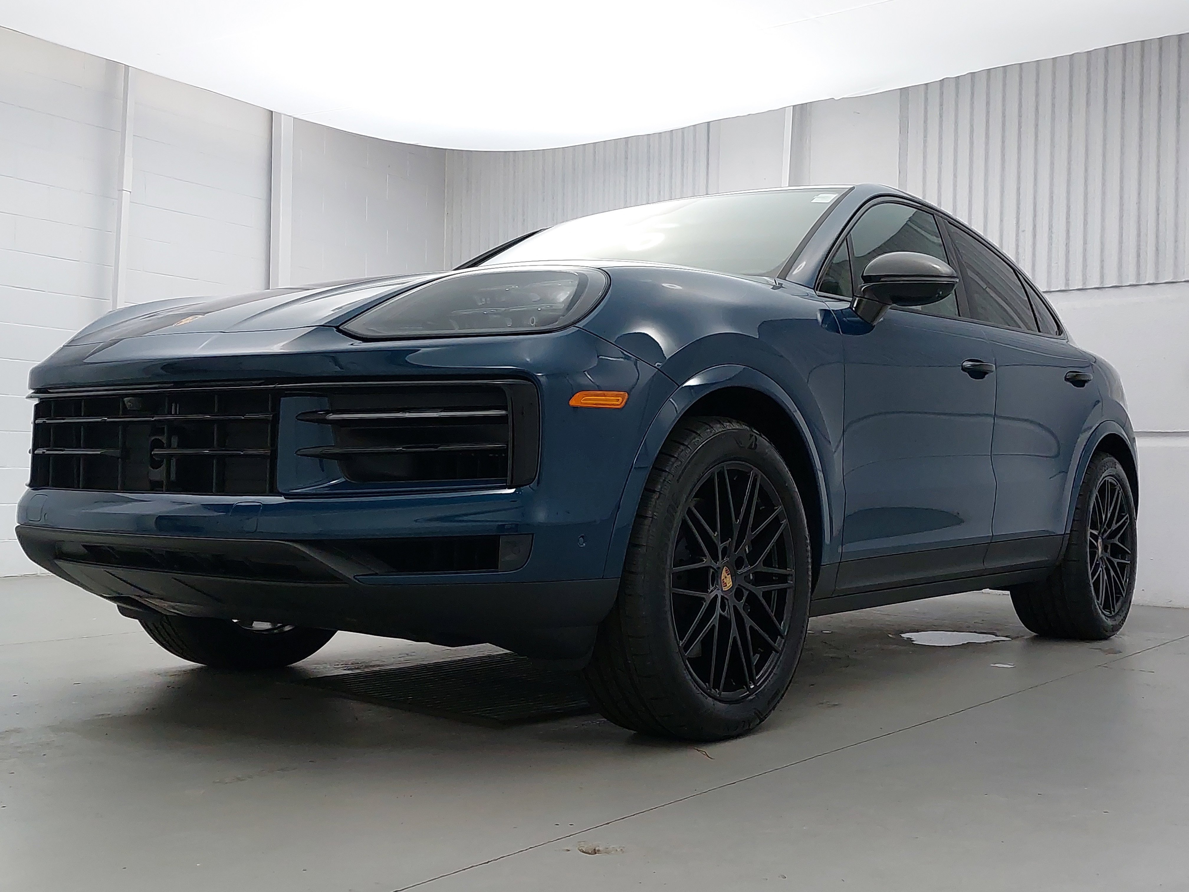New 2025 Porsche Cayenne Coupe video 1