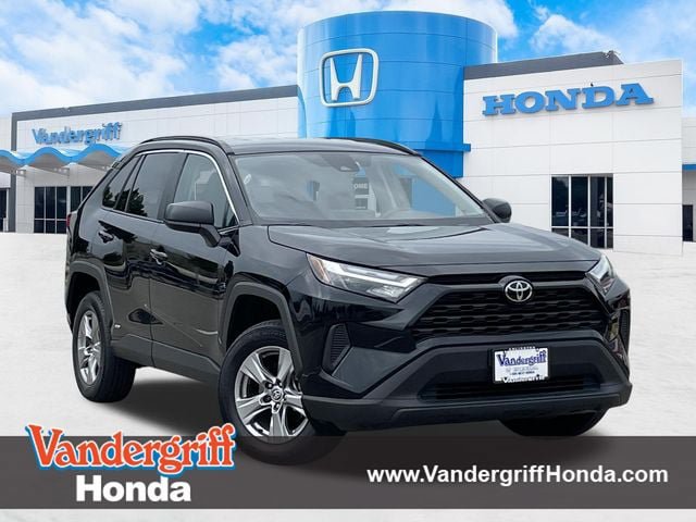 Used 2025 Toyota RAV4 LE AWD/4WD video 1