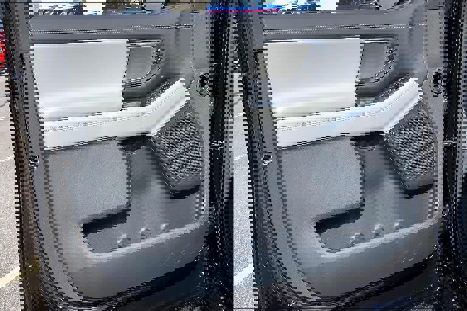 Certified 2025 Ford Expedition Platinum image 22