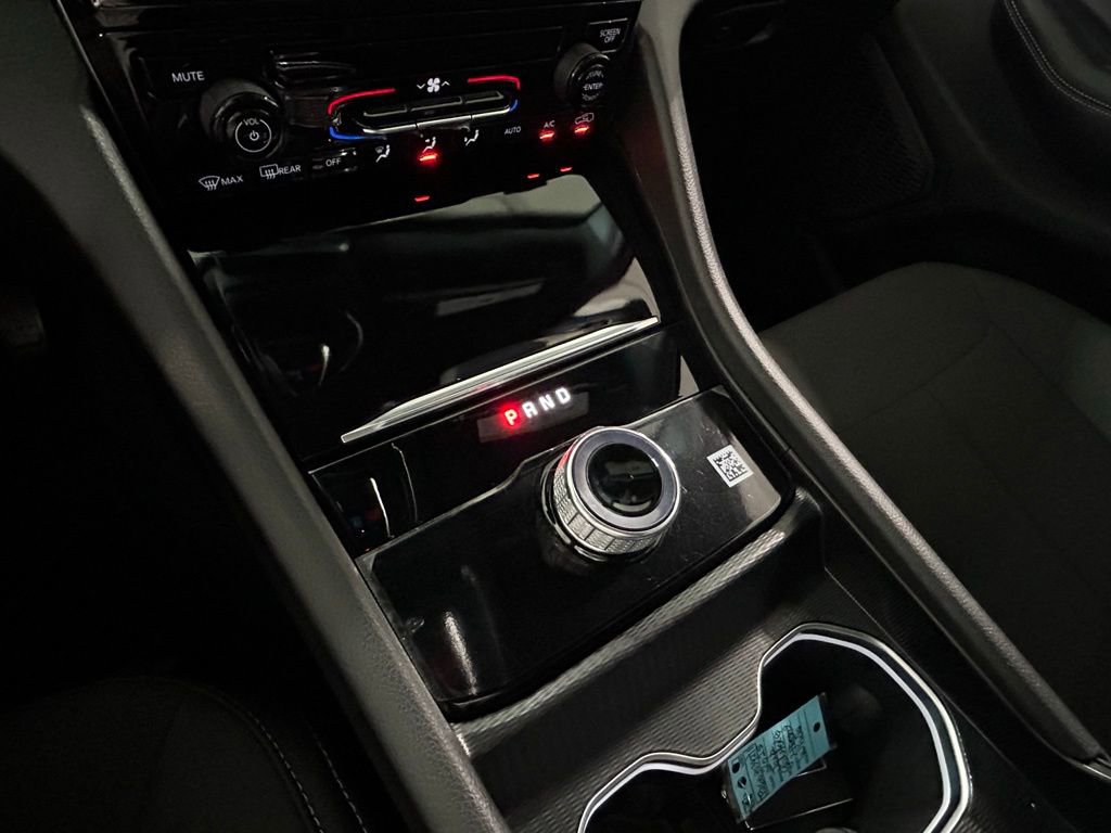 Used 2025 Jeep Grand Cherokee Laredo image 19