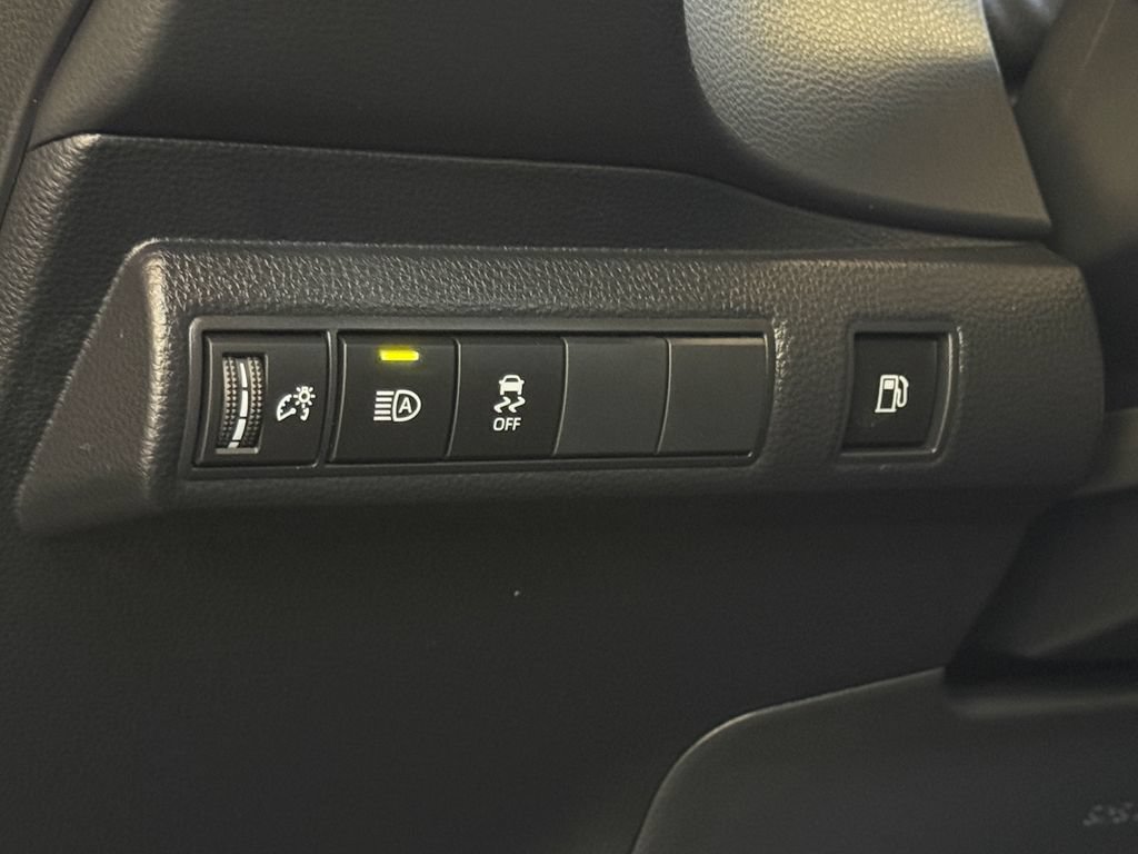 Used 2025 Toyota Corolla SE FWD image 26