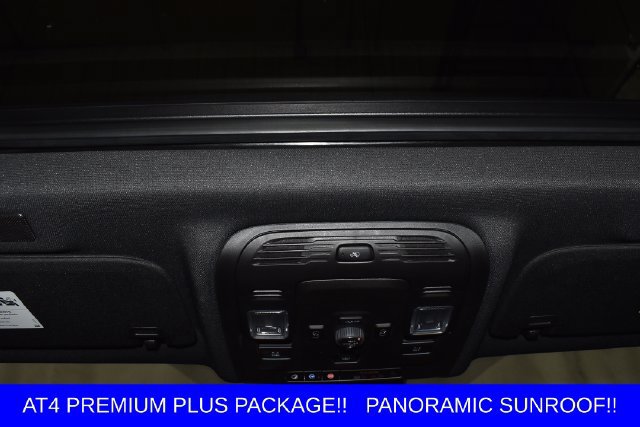 Used 2025 GMC Yukon AT4 w/ AT4 Premium Plus Package AWD/4WD image 30