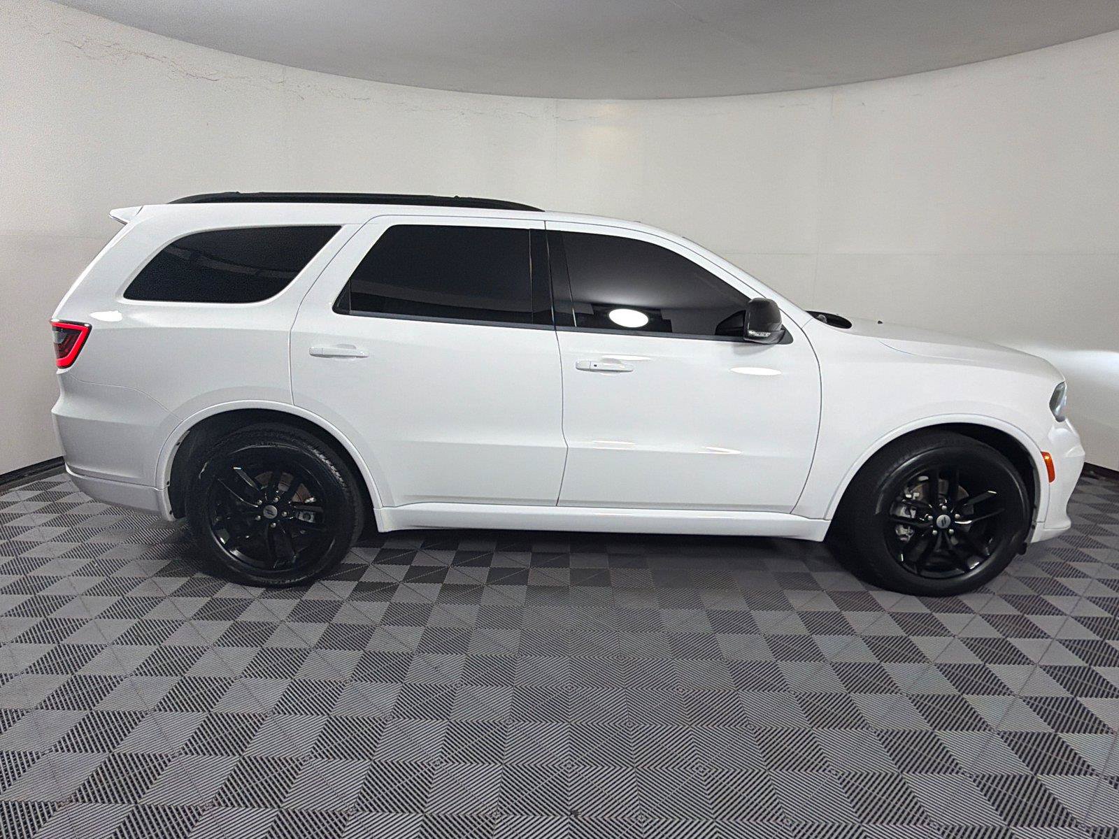 Used 2023 Dodge Durango GT RWD image 8