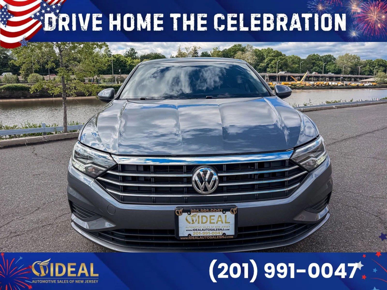 Used 2019 Volkswagen Jetta SE w/ Cold Weather Package FWD image 2