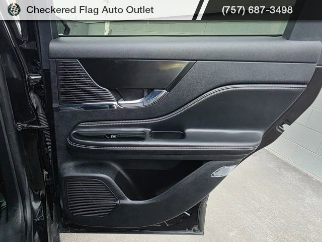 Used 2022 Lincoln Corsair AWD w/ Premium Package image 47