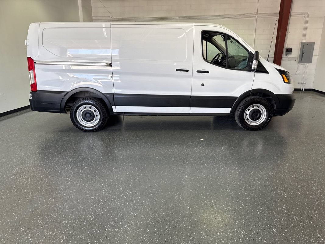 Used 2019 Ford Transit 150 130 Low Roof RWD image 3
