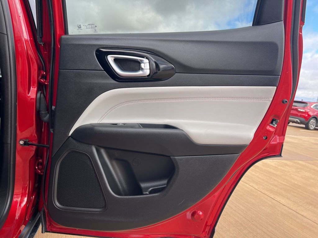 Used 2025 Jeep Compass Limited image 14