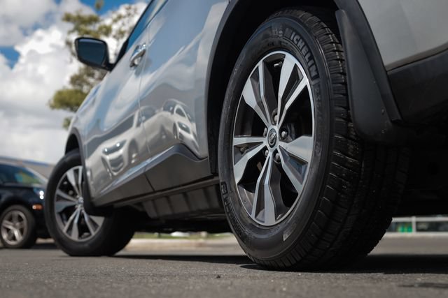 Used 2019 Nissan Murano S FWD image 17