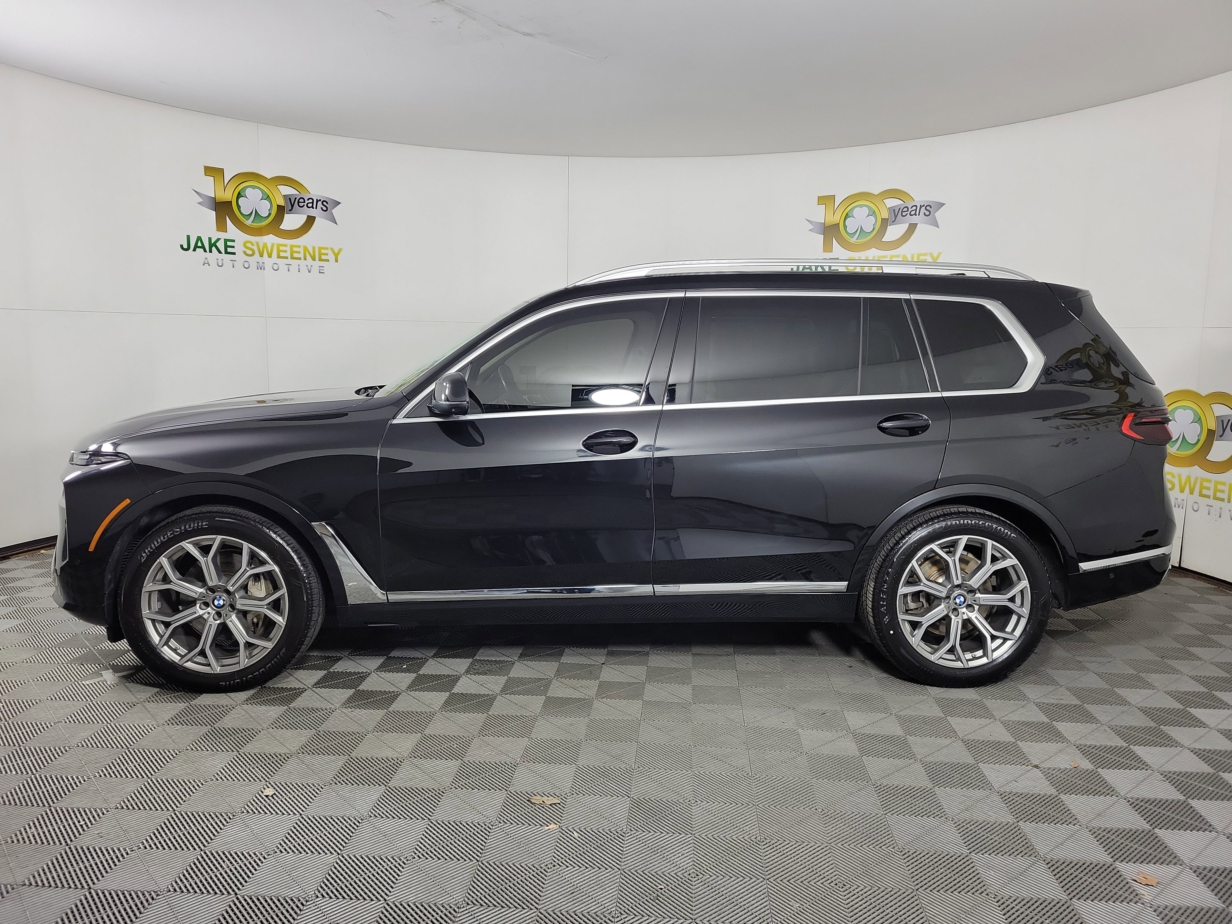 Used 2023 BMW X7 xDrive40i w/ Executive Package image 4