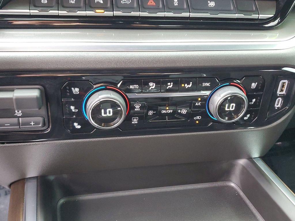 Used 2025 Chevrolet Silverado 2500 High Country w/ Technology Package image 28