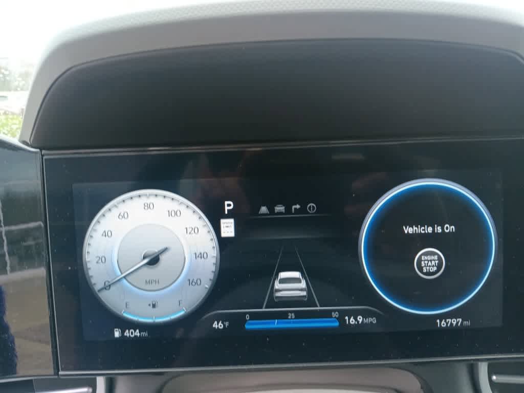 Used 2024 Hyundai Elantra SEL image 11