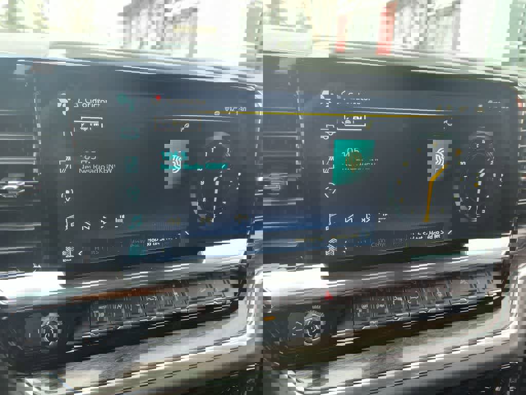 Used 2025 Chevrolet Silverado 3500 LTZ w/ LTZ Plus Package image 16