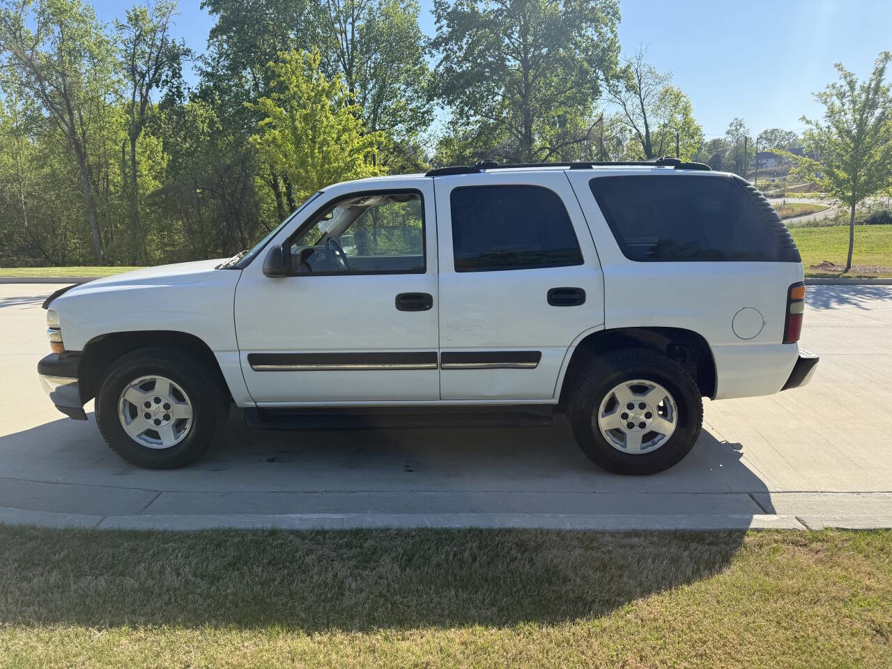 Used 2004 Chevrolet Tahoe LS w/ Cargo Package image 4