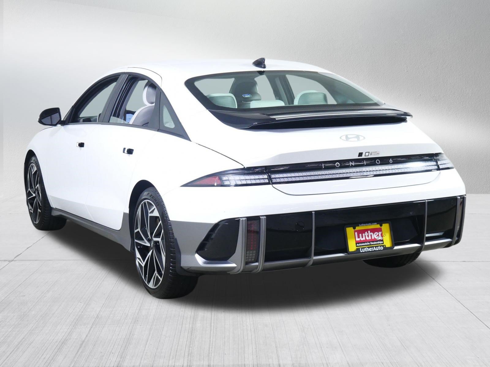 Used 2024 Hyundai Ioniq 6 SEL AWD/4WD image 5