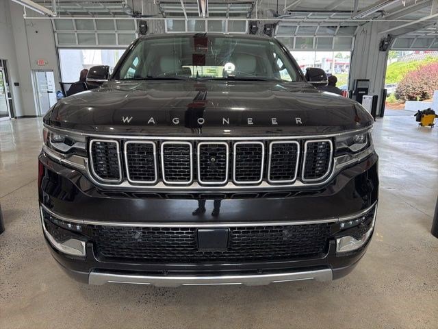 Used 2022 Jeep Wagoneer Series III w/ Convenience Group I AWD/4WD image 2