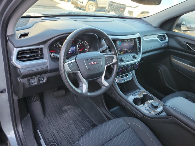Used 2023 GMC Acadia SLE w/ Driver Convenience Package FWD image 16