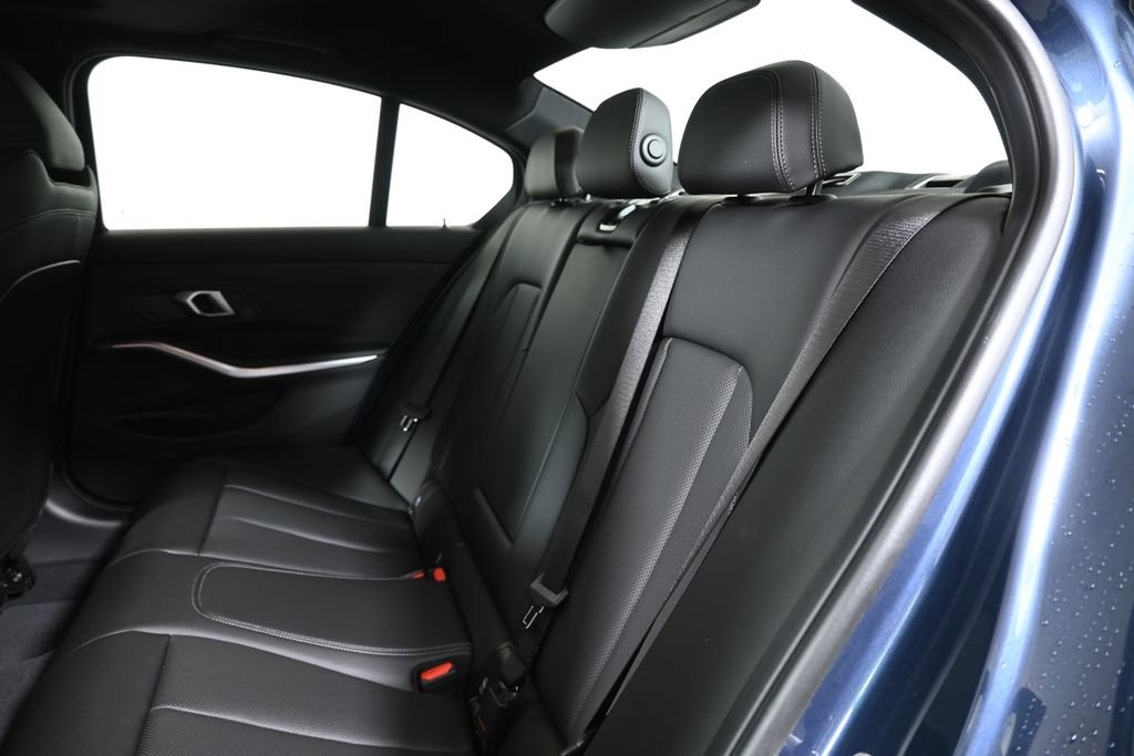 Used 2026 BMW 330i xDrive Sedan w/ Convenience Package image 4