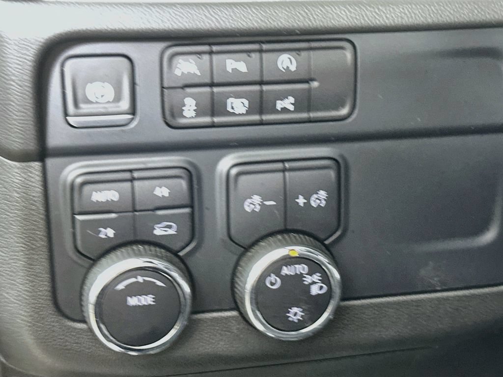 Used 2025 Chevrolet Tahoe LT AWD/4WD image 23