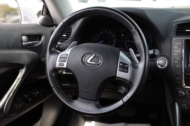 Used 2011 Lexus IS 350C w/ Luxury Pkg RWD image 28