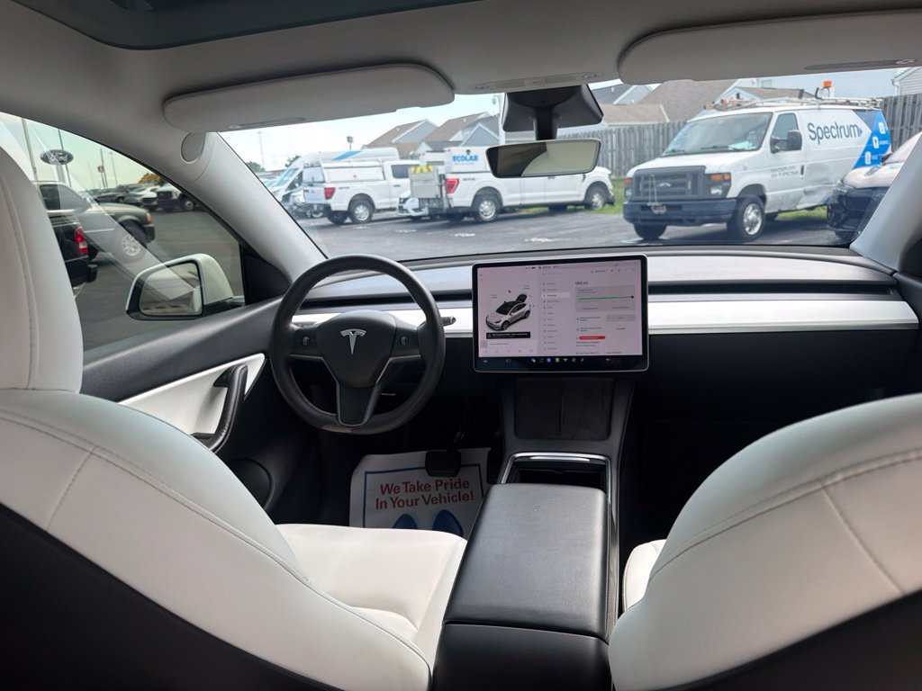 Used 2021 Tesla Model Y Long Range AWD/4WD image 43
