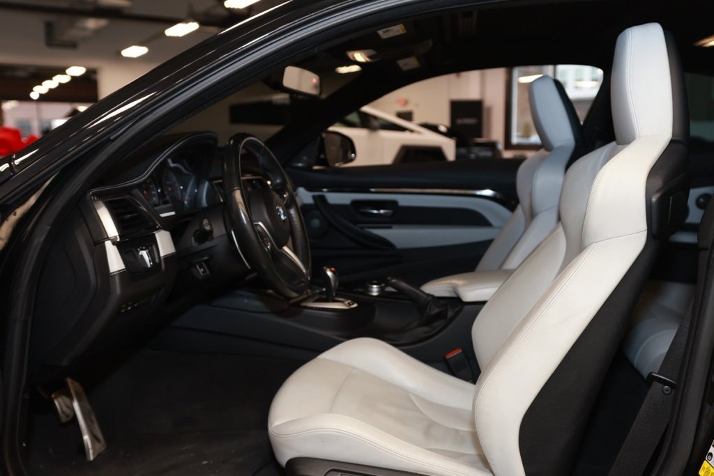 Used 2019 BMW M4 Coupe w/ Executive Package image 10