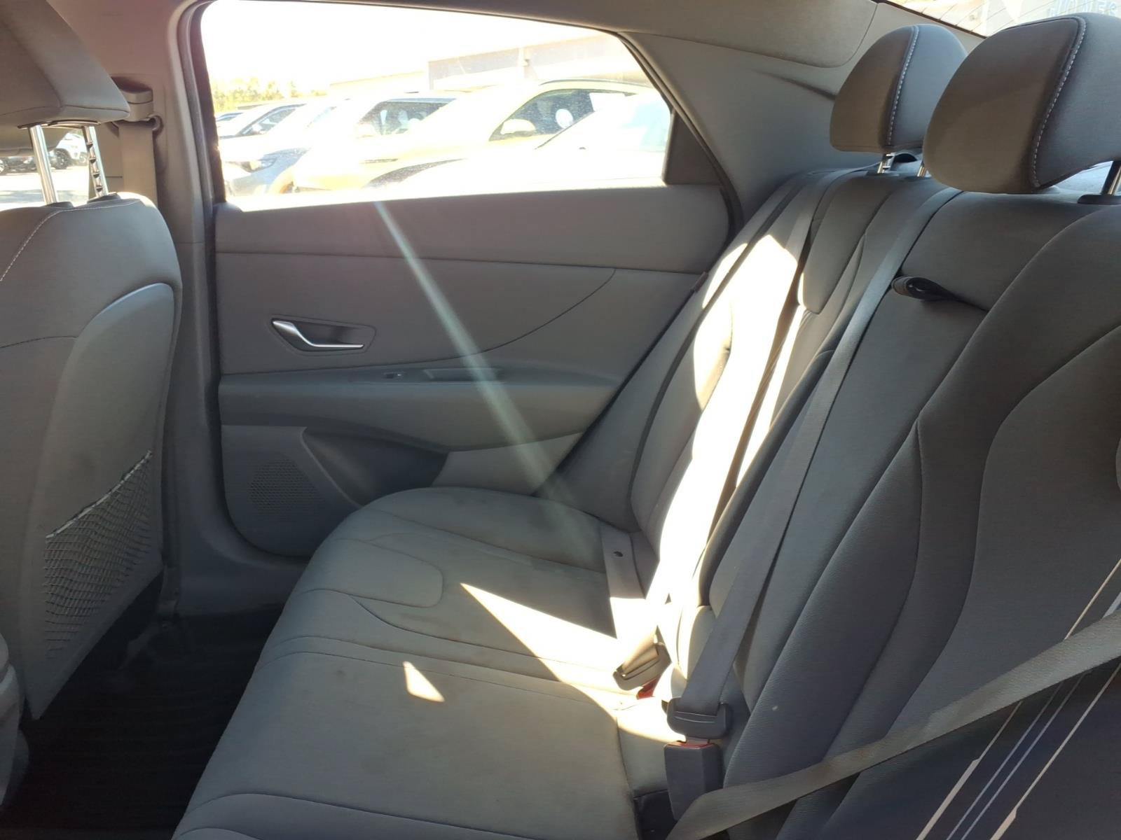 Used 2025 Hyundai Elantra SEL FWD image 9