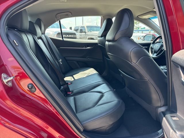 Used 2020 Toyota Camry XLE image 13