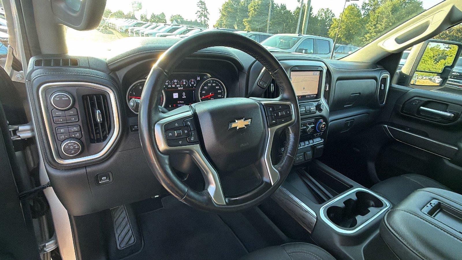 Used 2020 Chevrolet Silverado 3500 LTZ AWD/4WD image 23