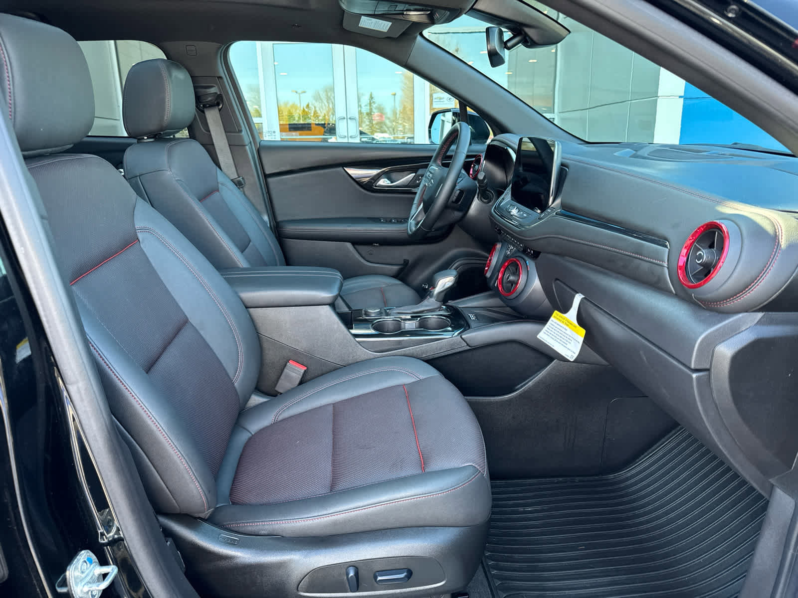Used 2025 Chevrolet Blazer RS w/ Enhanced Convenience Package AWD/4WD image 4