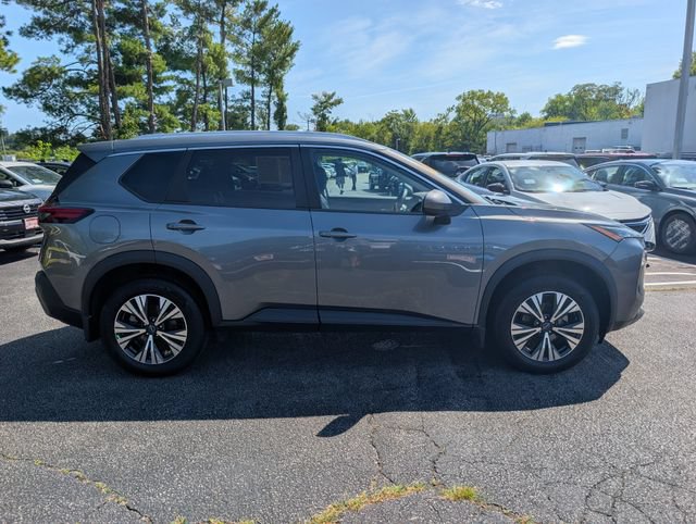 Used 2023 Nissan Rogue SV w/ SV Premium B Package FWD image 2