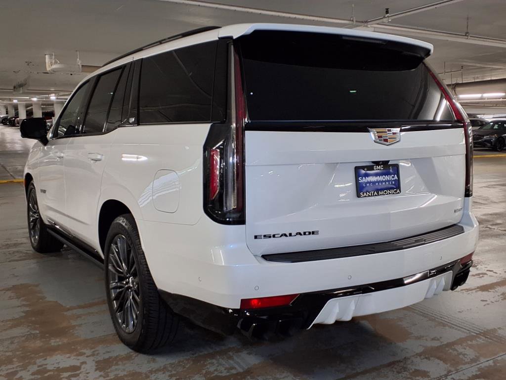 Used 2023 Cadillac Escalade V image 3