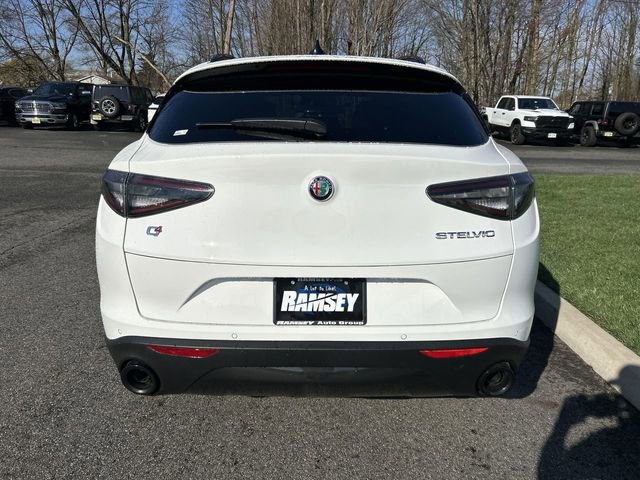 New 2026 Alfa Romeo Stelvio Sprint AWD/4WD image 7