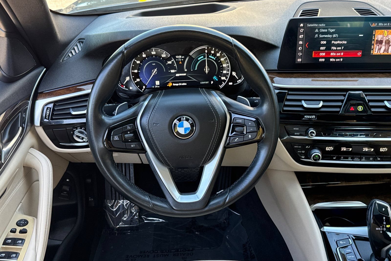 Used 2019 BMW 530e w/ Premium Package RWD image 16