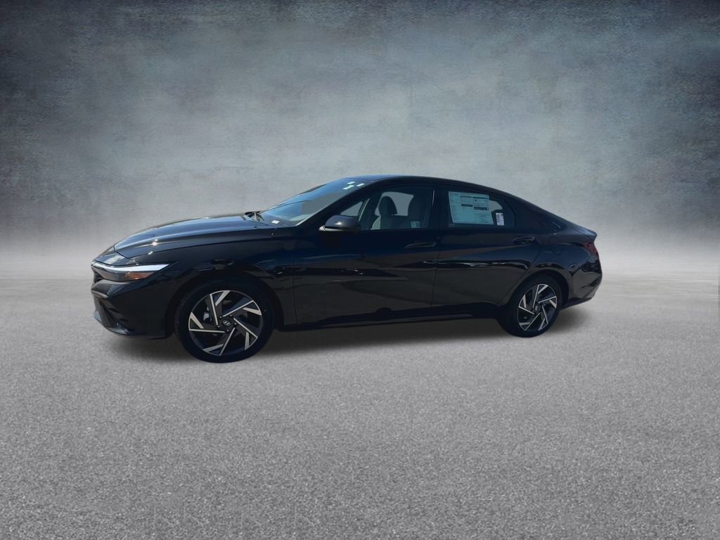 Used 2025 Hyundai Elantra Sport image 10