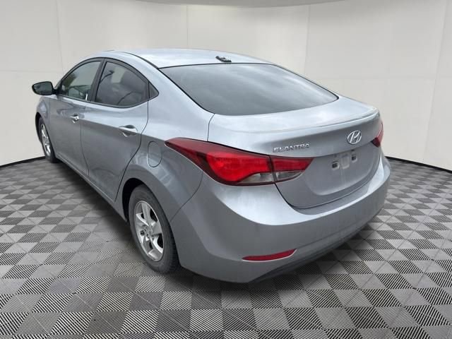 Used 2015 Hyundai Elantra SE image 8