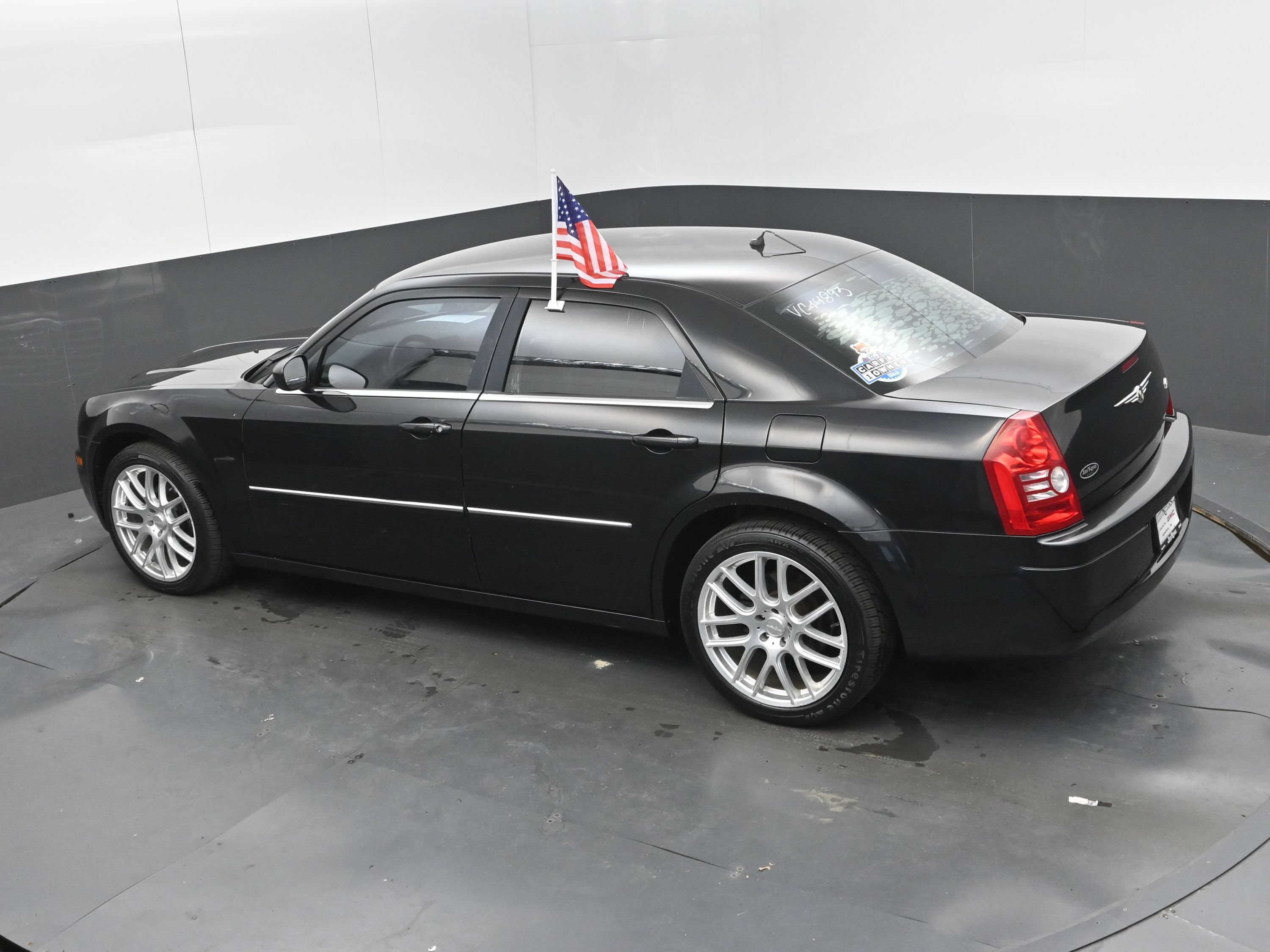 Used 2008 Chrysler 300 LX RWD image 32