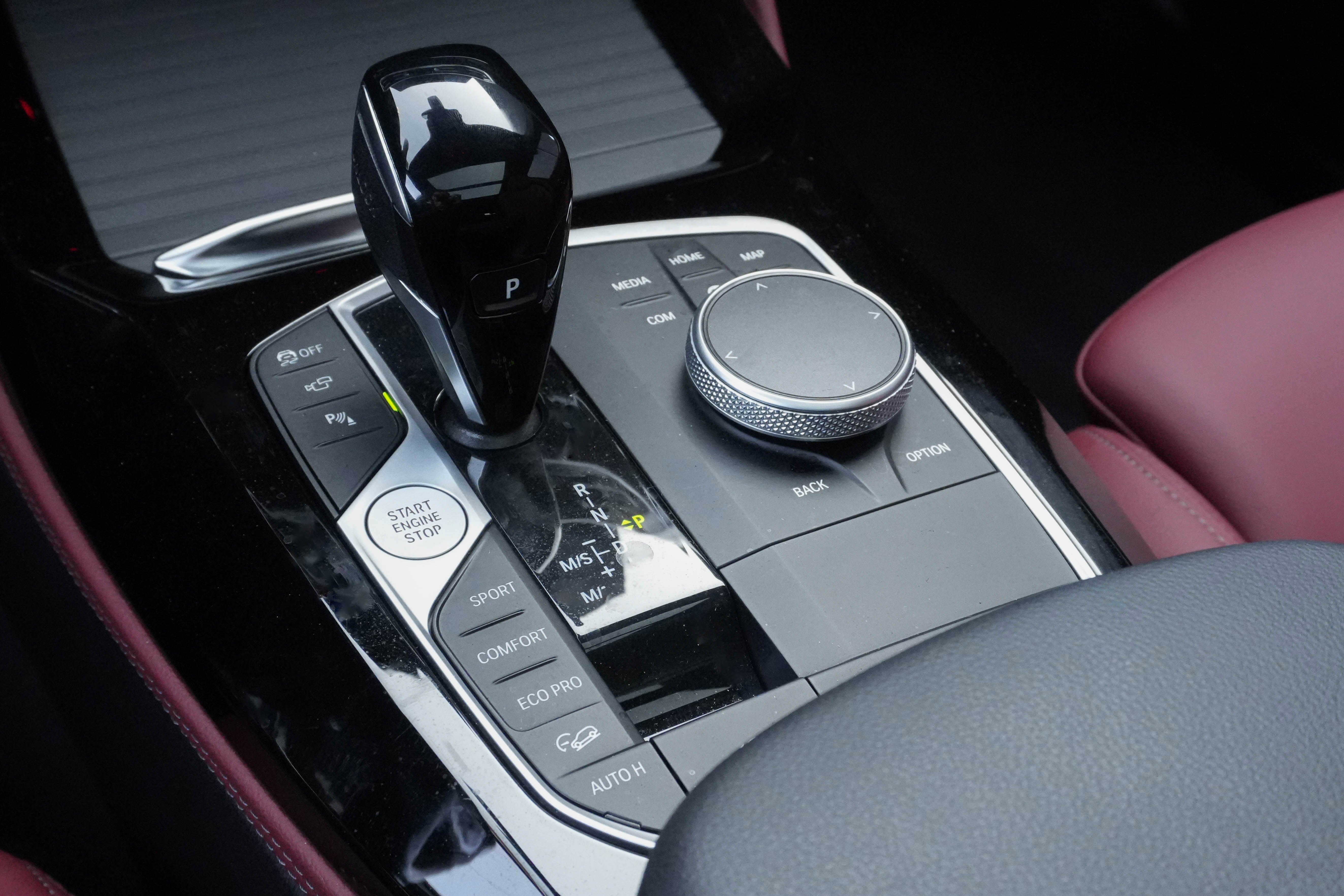 Certified 2024 BMW X4 M40i w/ Premium Package image 28