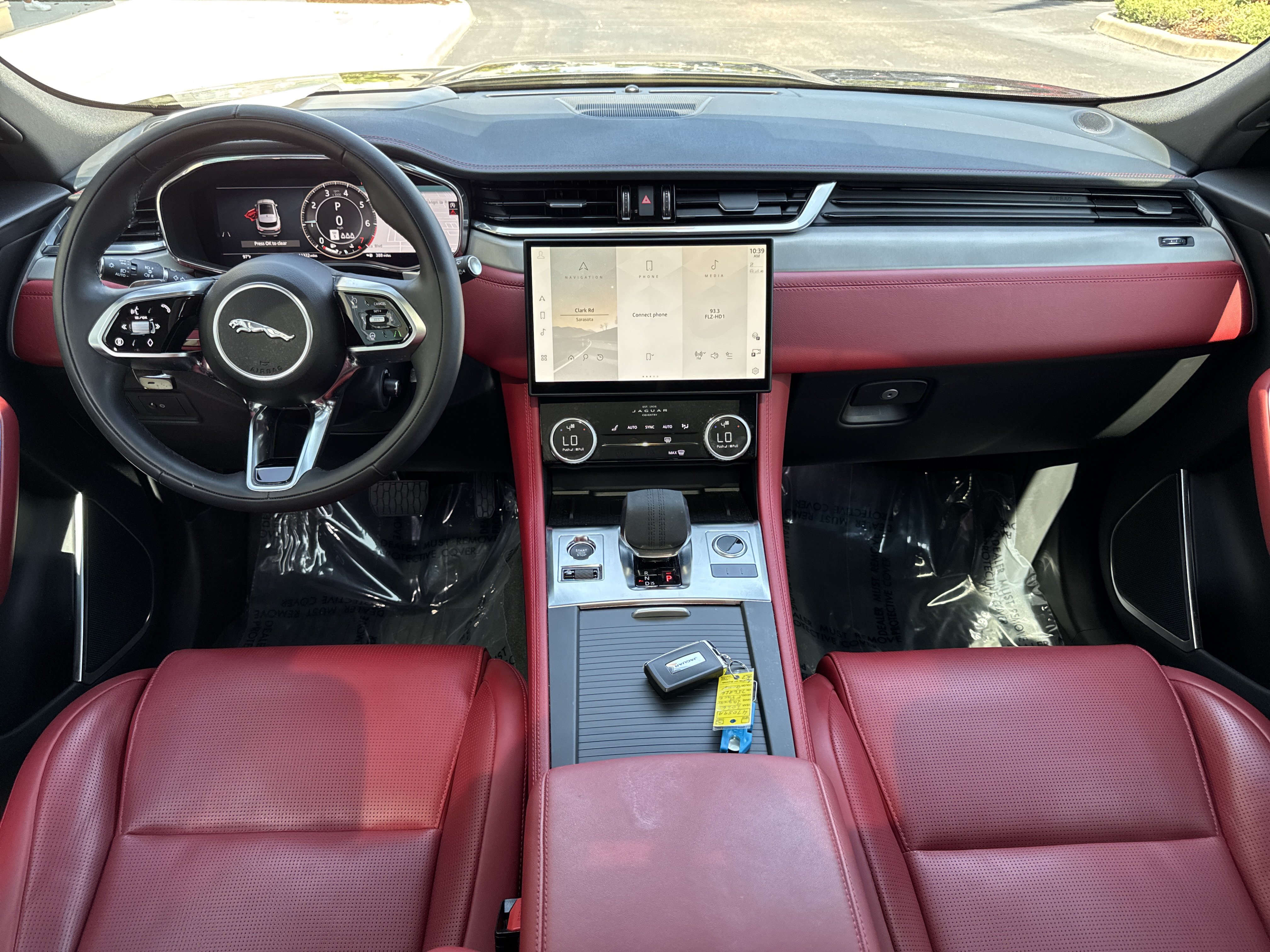 Used 2026 Jaguar F-PACE R-Dynamic S AWD/4WD image 13