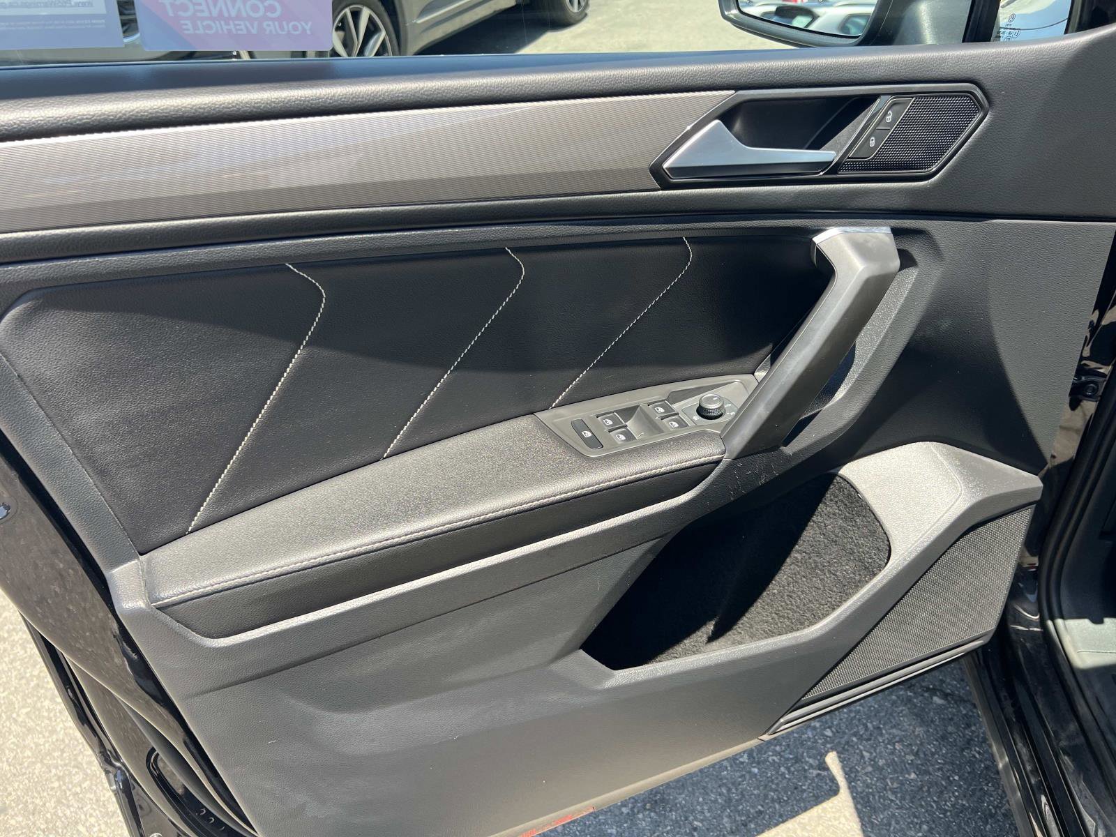 Certified 2022 Volkswagen Tiguan SE FWD image 6