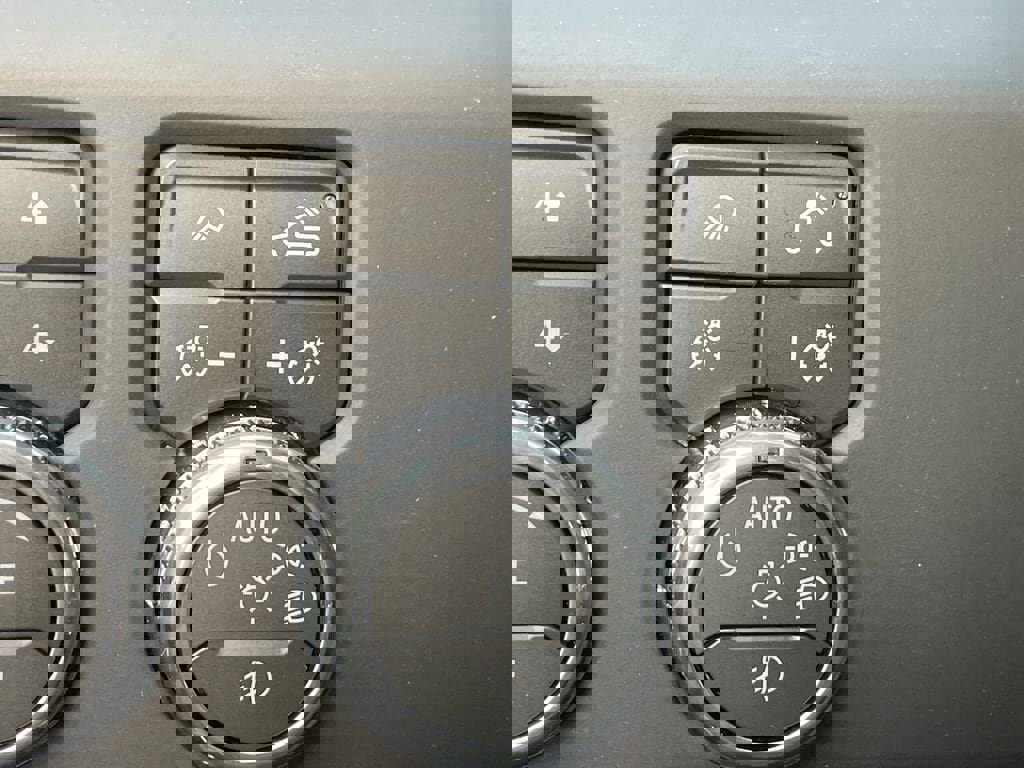 New 2026 GMC Sierra 2500 Denali w/ Denali Reserve Package image 34