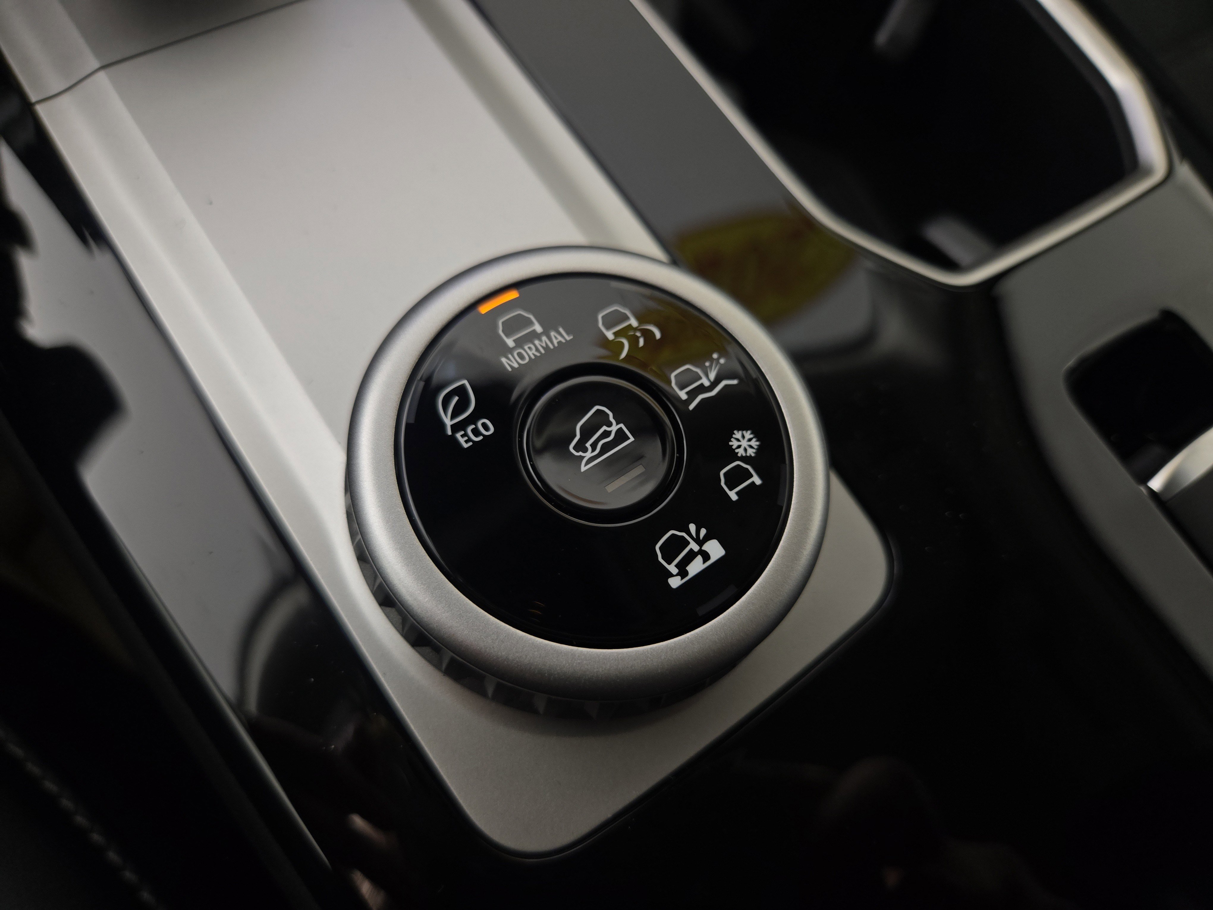New 2026 Mitsubishi Outlander SE AWD/4WD image 28