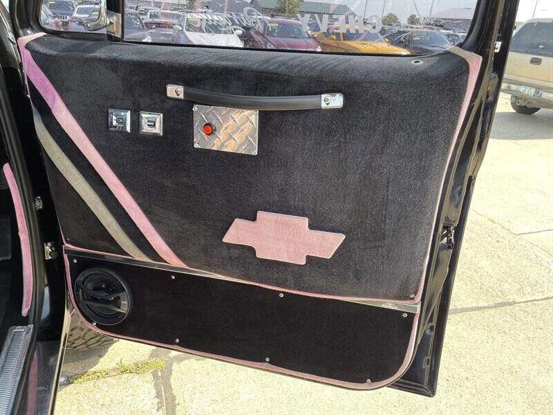 Used 1987 Chevrolet Blazer Silverado 2dr 4WD SUV image 47