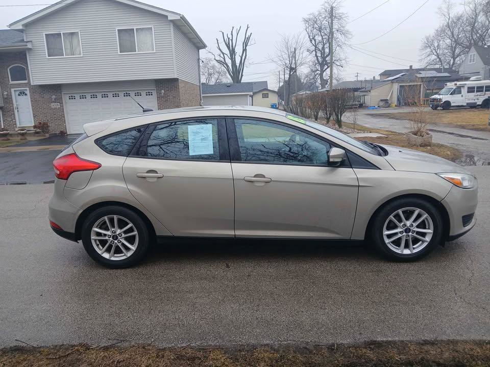 Used 2015 Ford Focus SE FWD image 5