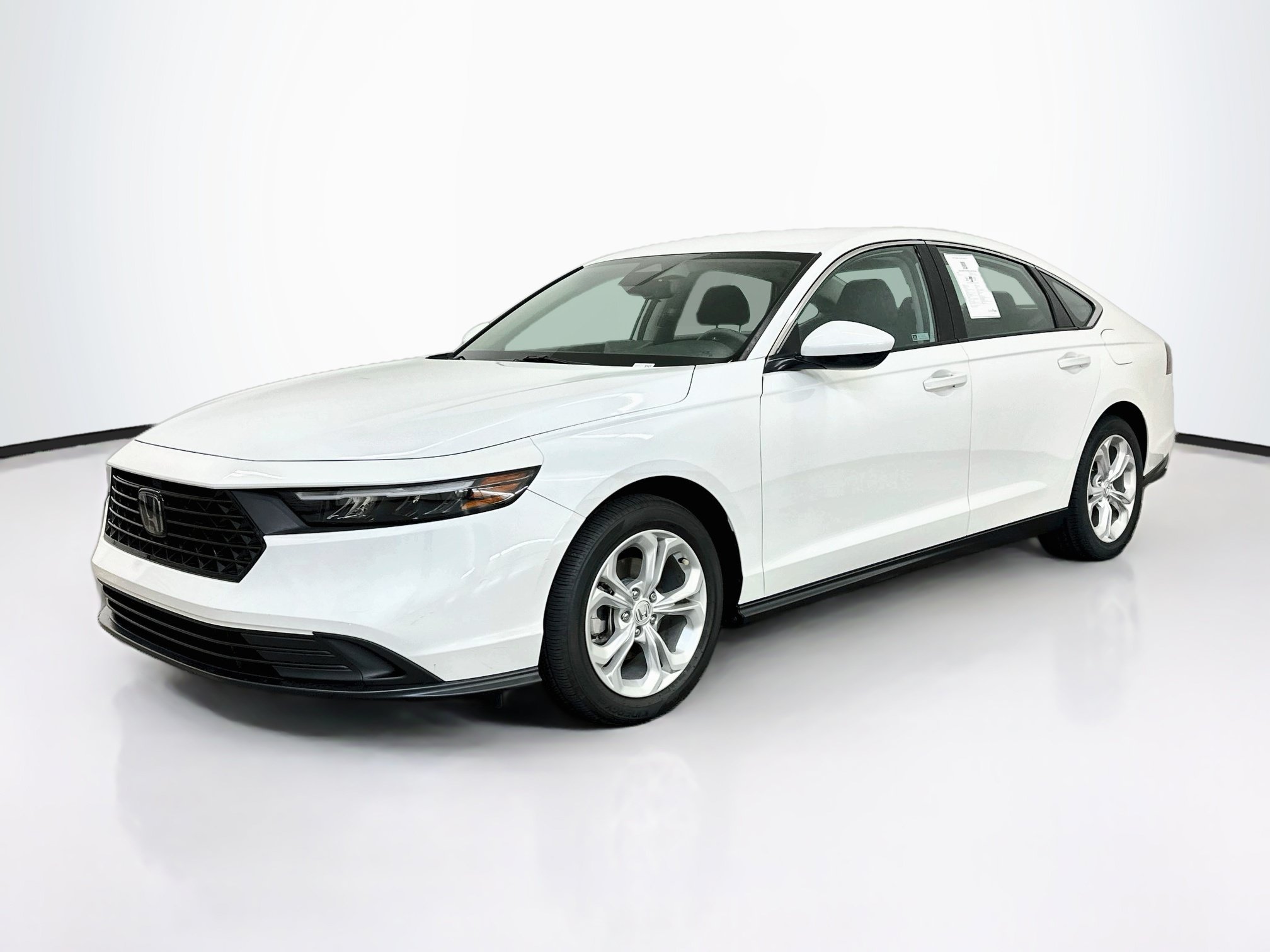 Used 2023 Honda Accord LX image 3