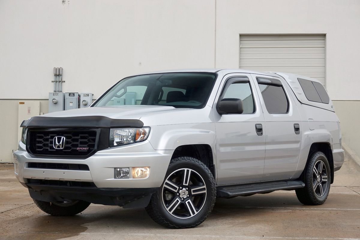 Used 2013 Honda Ridgeline Sport image 2
