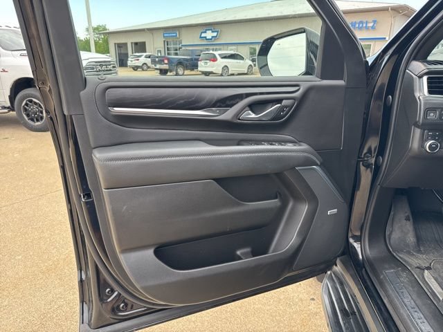 Used 2022 GMC Yukon XL Denali AWD/4WD image 13