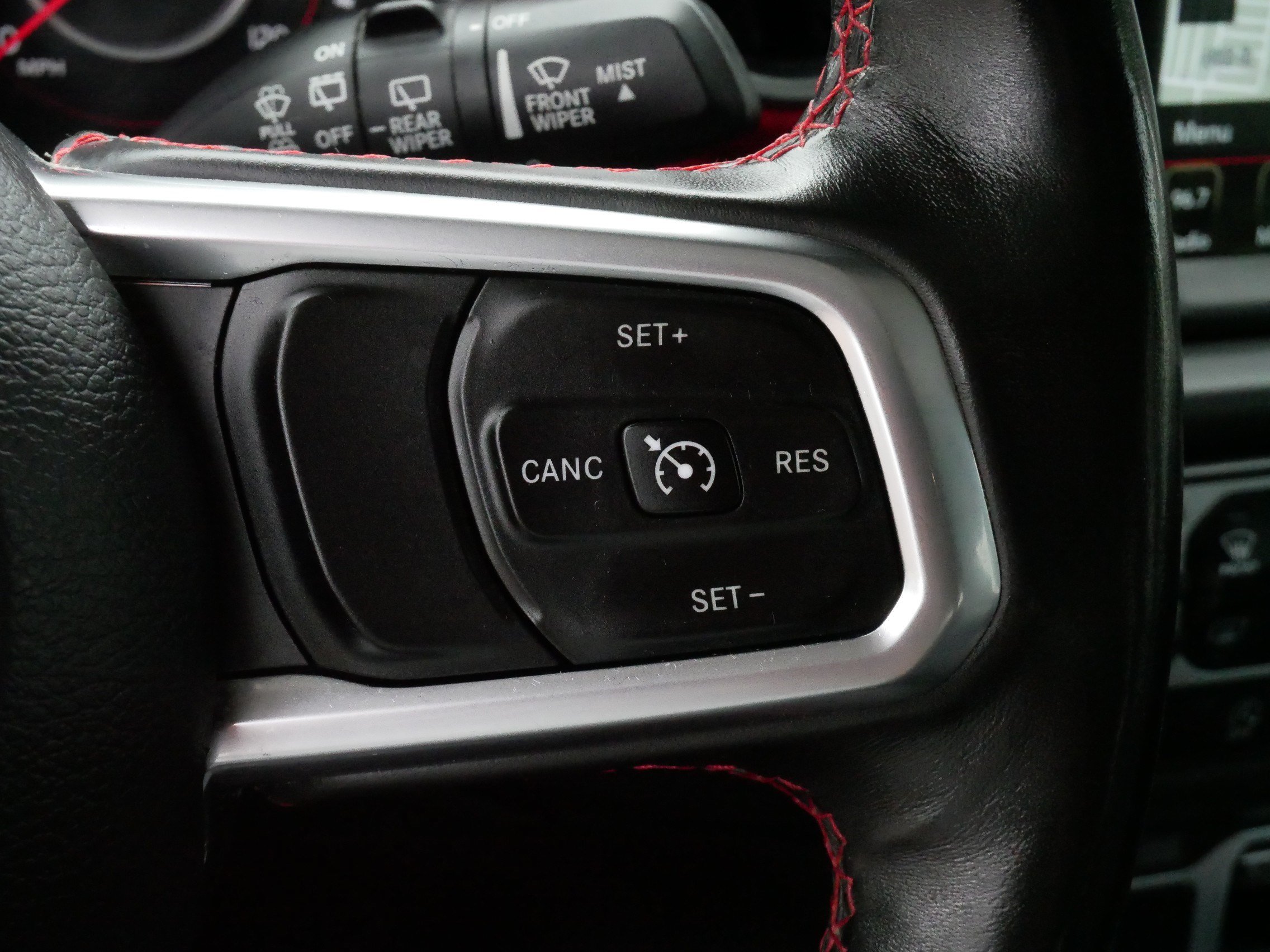 Used 2018 Jeep Wrangler Unlimited Rubicon w/ Dual Top Group AWD/4WD image 25