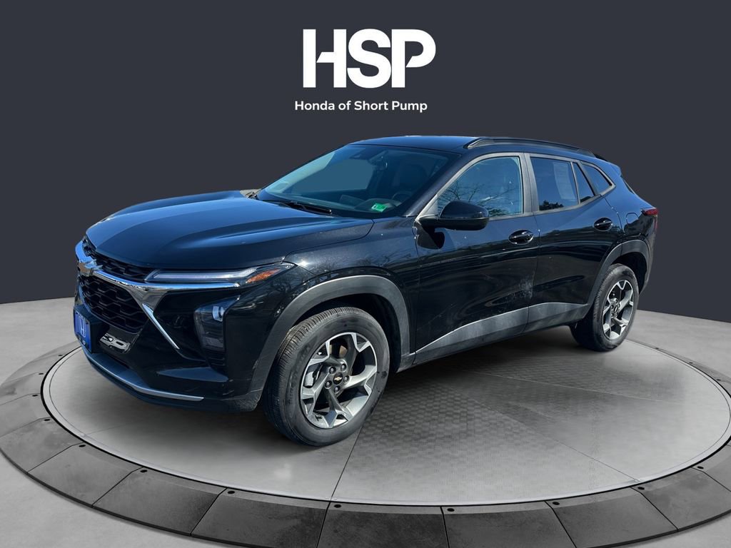 Used 2024 Chevrolet Trax LT w/ Driver Confidence Package image 1